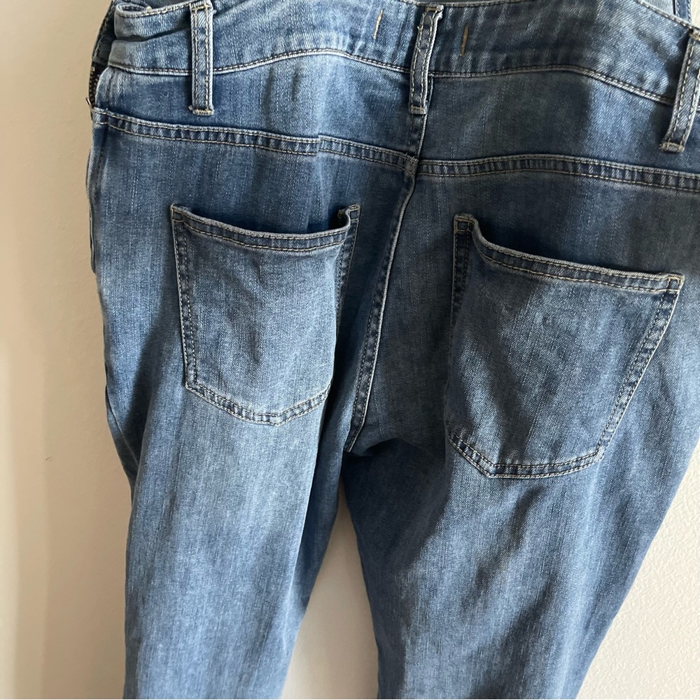 Free People size 27 medium wash overalls with pockets - Picture 6 of 8